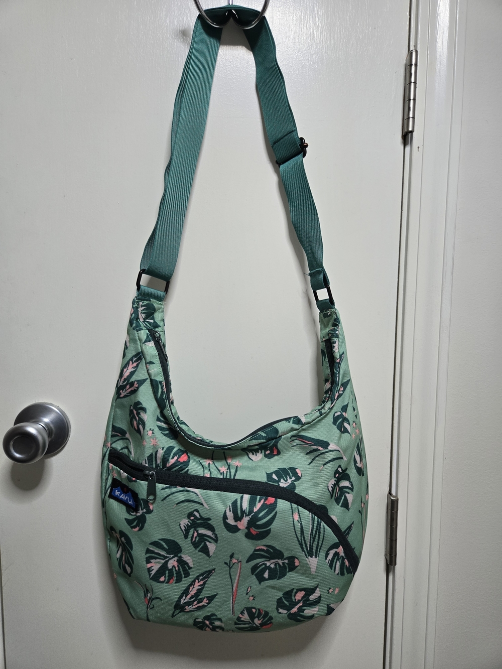 Kavu Green Tropical Print Crossbody Bag